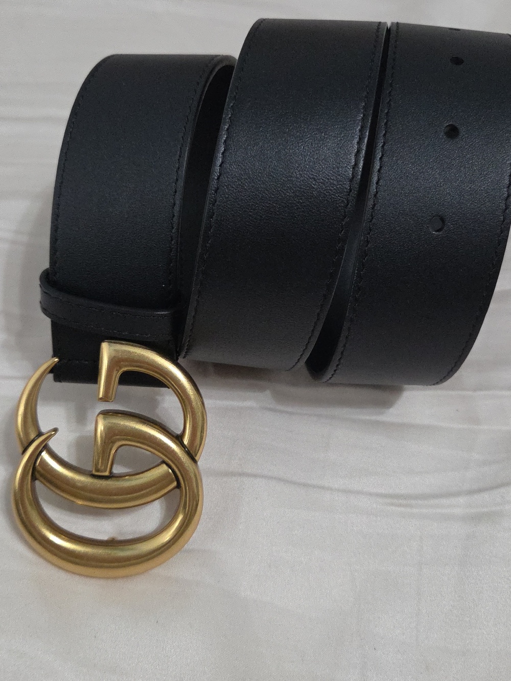 Gucci Marmont Black Leather Belt with Gold Double G Buckle - Picture 4 of 16